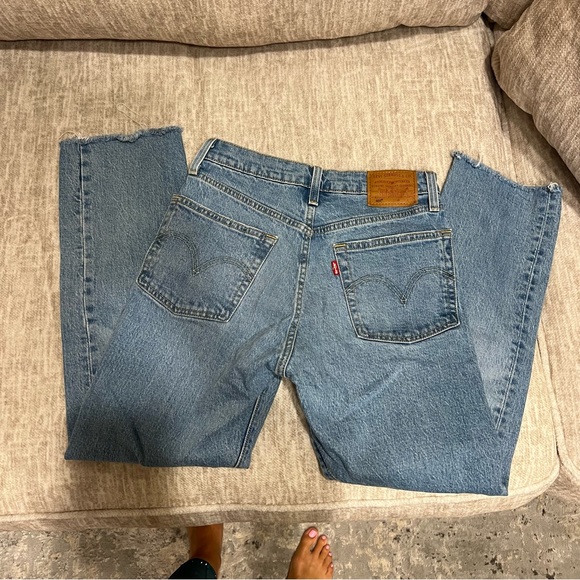 Levis 501 Jeans - Picture 3 of 5